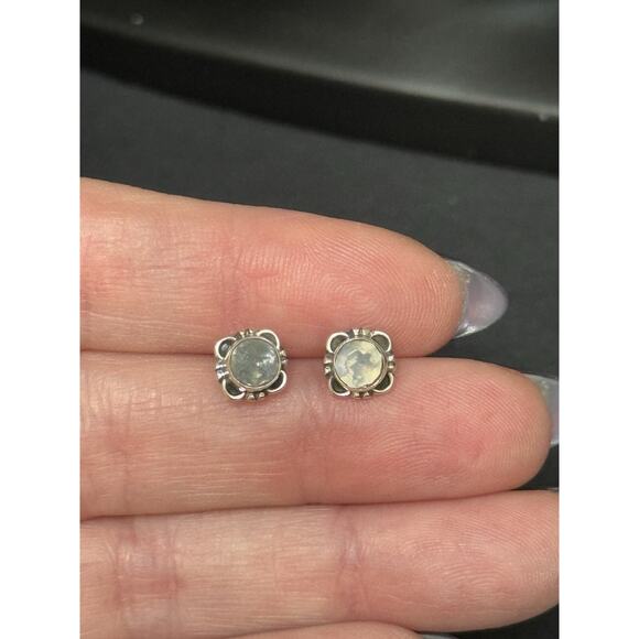 New Condition Sterling Silver Genuine Moonstone Stud Earrings 925 5MM - Picture 7 of 8